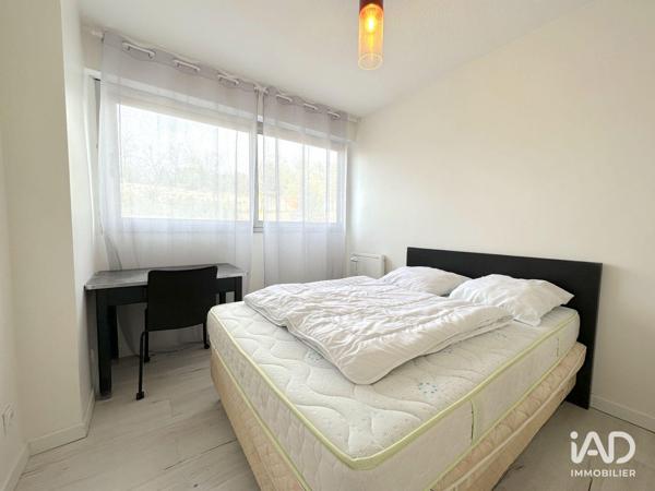 Location studio 50 m² Marseille 10