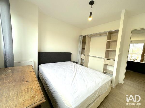 Location studio 50 m² Marseille 10