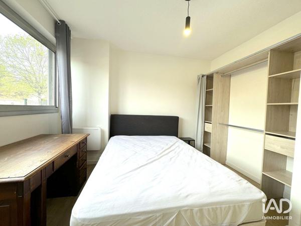 Location studio 50 m² Marseille 10