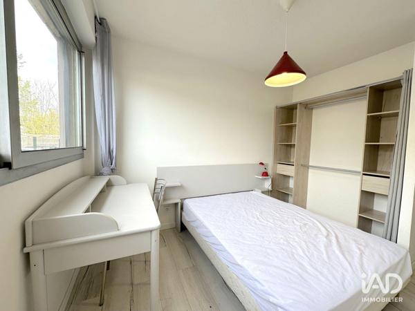 Location studio 50 m² Marseille 10