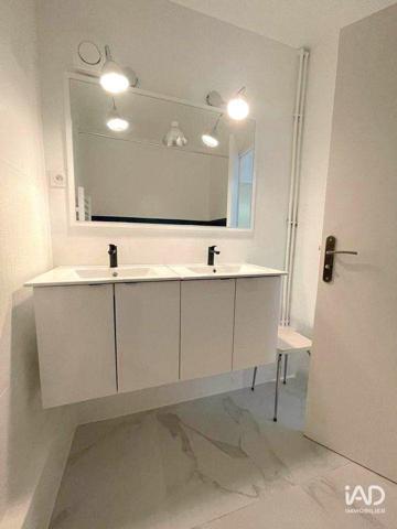 Location studio 50 m² Marseille 10