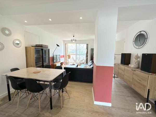 Location studio 50 m² Marseille 10
