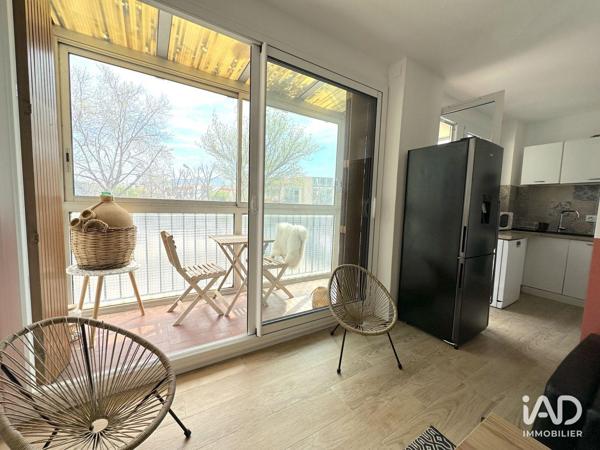 Location studio 50 m² Marseille 10