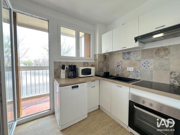 Location studio 50 m² Marseille 10