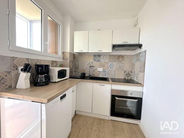 Location studio 50 m² Marseille 10