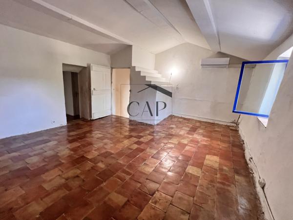 Châteauneuf-le-Rouge (13790) Mas provençal T6 au cœur des vignes, au pied de la Sainte-Victoire