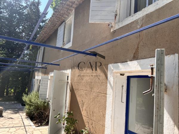 Châteauneuf-le-Rouge (13790) Mas provençal T6 au cœur des vignes, au pied de la Sainte-Victoire