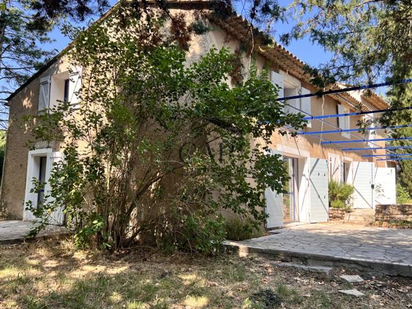 Châteauneuf-le-Rouge (13790) Mas provençal T6 au cœur des vignes, au pied de la Sainte-Victoire
