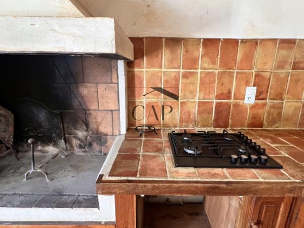 Châteauneuf-le-Rouge (13790) Mas provençal T6 au cœur des vignes, au pied de la Sainte-Victoire