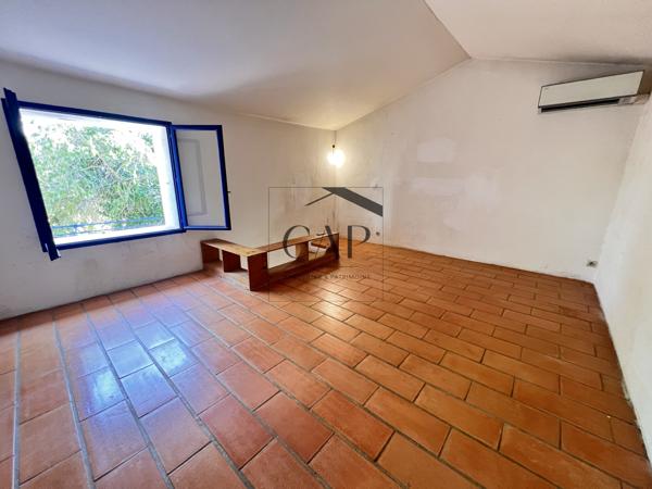 Châteauneuf-le-Rouge (13790) Mas provençal T6 au cœur des vignes, au pied de la Sainte-Victoire