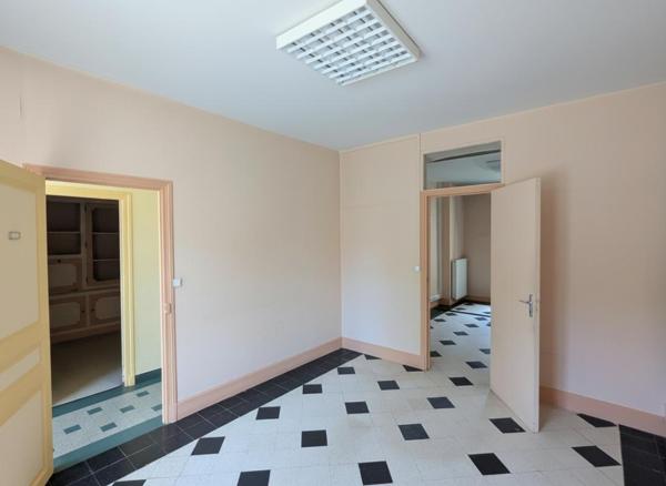 Maison de ville  117 m² 4 chambres  Centre-ville de La Loupe