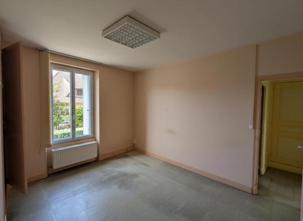 Maison de ville  117 m² 4 chambres  Centre-ville de La Loupe