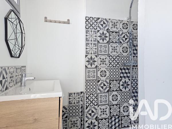 Location appartement 3 pièces 61 m² Toulon