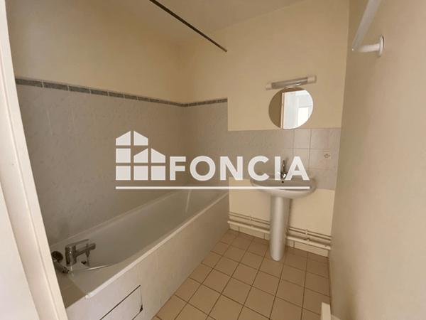Location Appartement 2 pièces 50.4 m² - 25 AVENUE JEAN ZAY Orleans 45000
