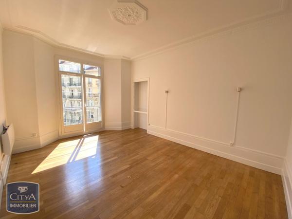 Appartement à louer 4 pièces 98.42m²