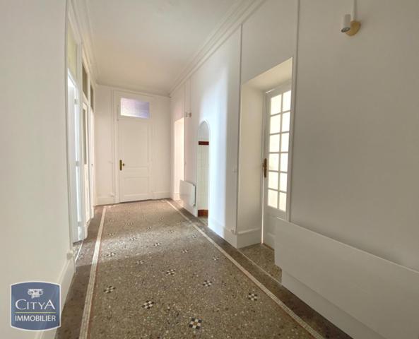 Appartement à louer 4 pièces 98.42m²