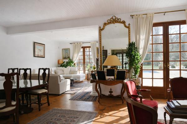 Gradignan (33170) Propriété de charme avec piscine au cœur d’un parc de 6 000 m² – Gradignan