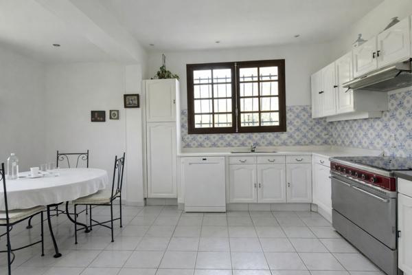 Gradignan (33170) Propriété de charme avec piscine au cœur d’un parc de 6 000 m² – Gradignan