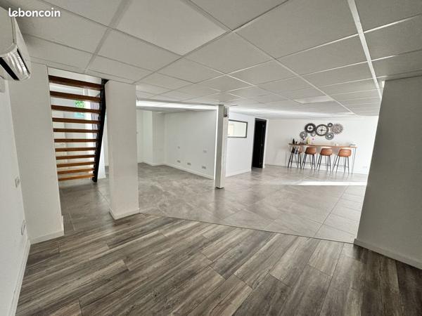 Local d'activité La Crau , possibilité de colocation 188.47 m2