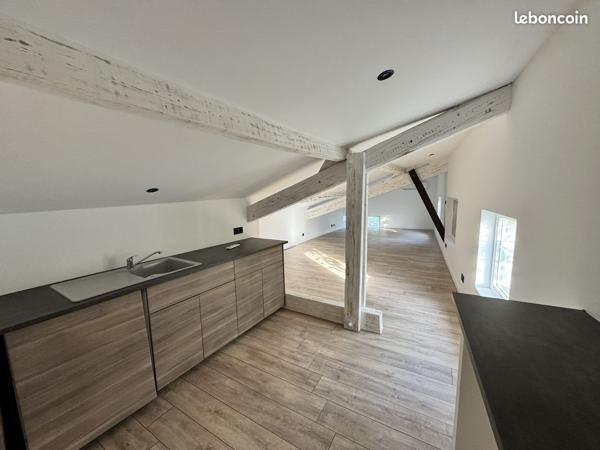 Local d'activité La Crau , possibilité de colocation 188.47 m2