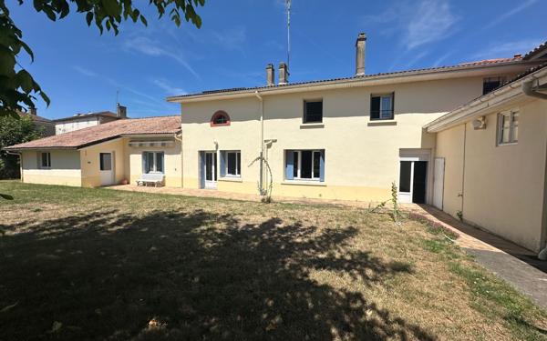 Maison à vendre    9 pièces •  Castets-en-Dorthe