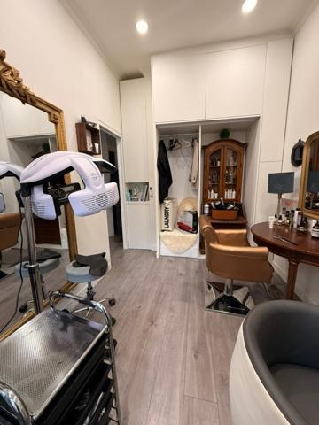 Local commercial Mairie de Levallois - 34 m²