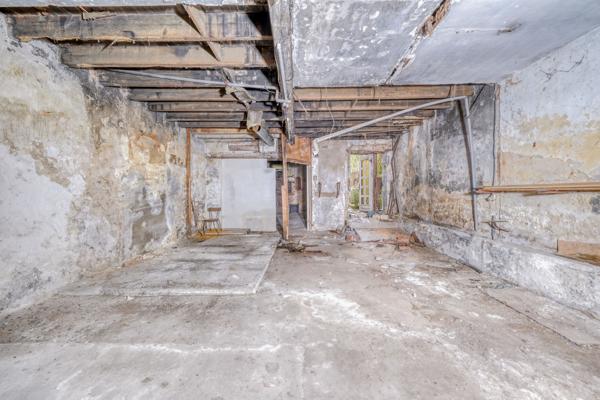 Immeuble de 220m2 sur parcelle de 344m2