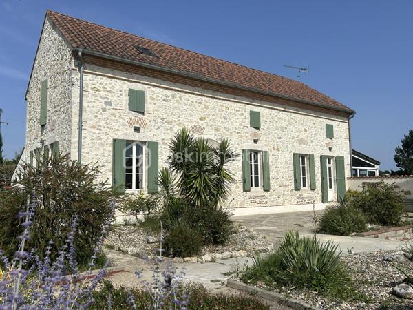 Maison de 221 m²