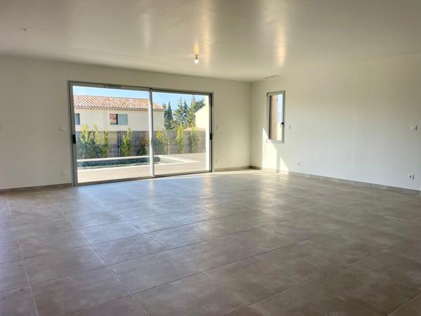 L’ISLE-SUR-LA-SORGUE – MAISON NEUVE AVEC PISCINE ET 4 CHAMBRES