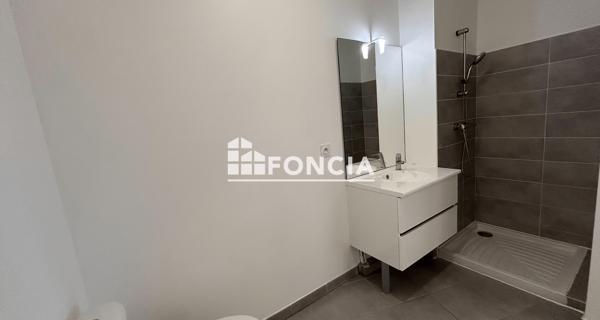 Location Appartement 2 pièces 42.74 m² - Le Luc 83340