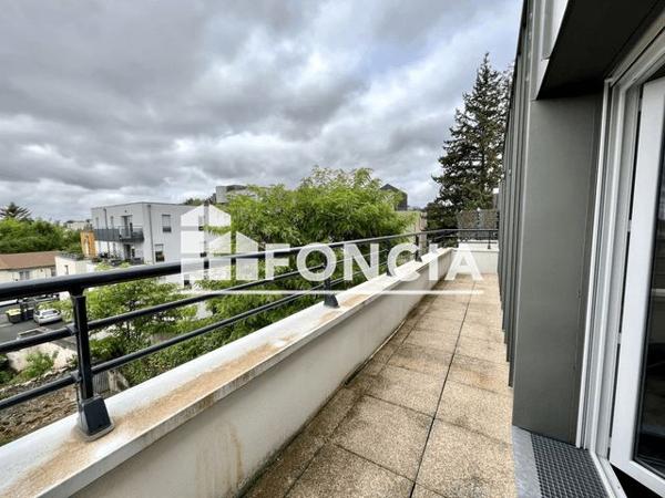 Location Appartement 3 pièces 55.1 m² - 53 RUE DE L'ANGUILLE Tours 37100