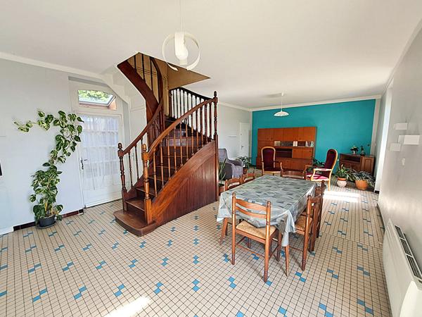 Maison Saint Laurent Sur Sèvre 143m² environ.