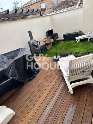 À louer ? Jolie maison entièrement rénovée avec cour et garage