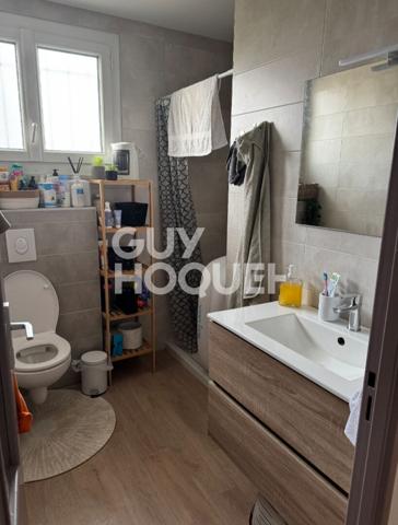 À louer ? Jolie maison entièrement rénovée avec cour et garage