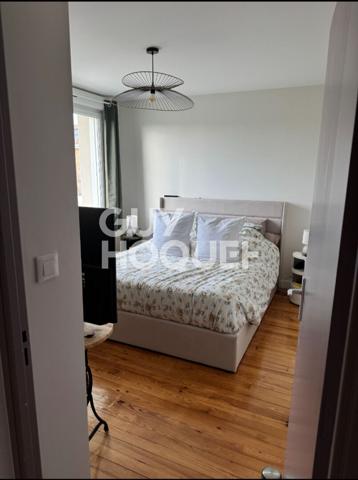 À louer ? Jolie maison entièrement rénovée avec cour et garage