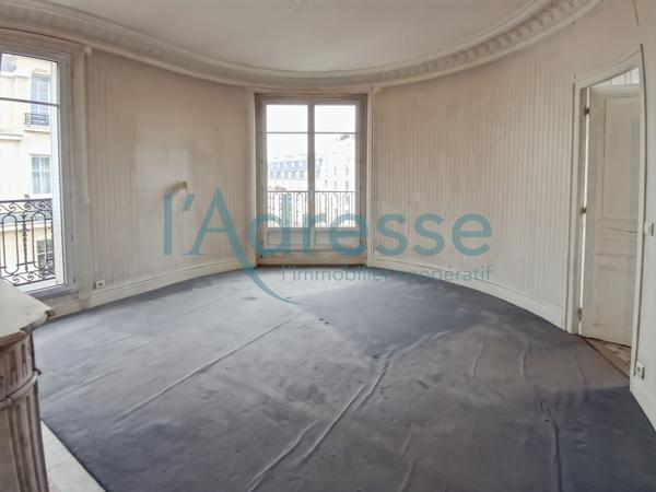 PARIS 16 ème Vaste appartement + deux chambres de bonnes