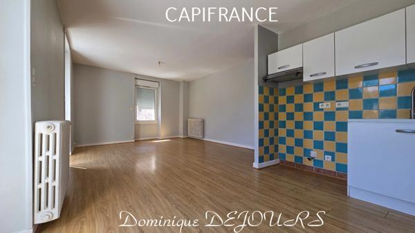 SAINT FORTUNAT SUR EYRIEUX (07), IMMEUBLE, 2 APPARTEMENTS avec terrasses.