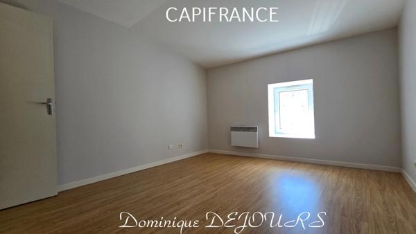 SAINT FORTUNAT SUR EYRIEUX (07), IMMEUBLE, 2 APPARTEMENTS avec terrasses.
