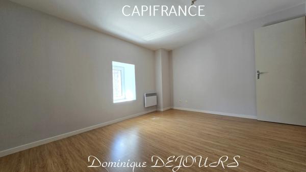 SAINT FORTUNAT SUR EYRIEUX (07), IMMEUBLE, 2 APPARTEMENTS avec terrasses.