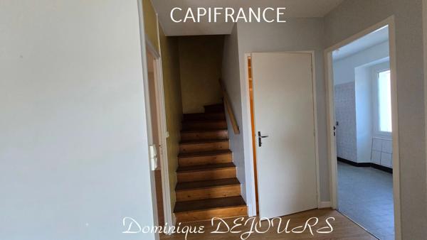 SAINT FORTUNAT SUR EYRIEUX (07), IMMEUBLE, 2 APPARTEMENTS avec terrasses.