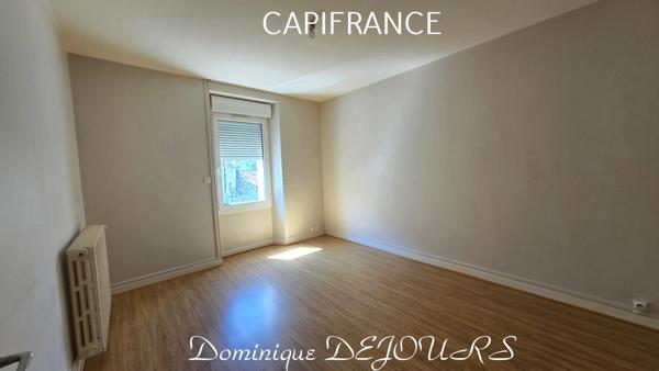 SAINT FORTUNAT SUR EYRIEUX (07), IMMEUBLE, 2 APPARTEMENTS avec terrasses.