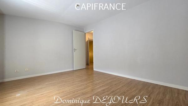 SAINT FORTUNAT SUR EYRIEUX (07), IMMEUBLE, 2 APPARTEMENTS avec terrasses.