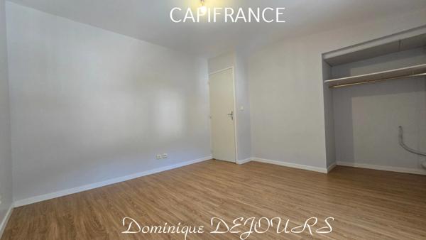 SAINT FORTUNAT SUR EYRIEUX (07), IMMEUBLE, 2 APPARTEMENTS avec terrasses.