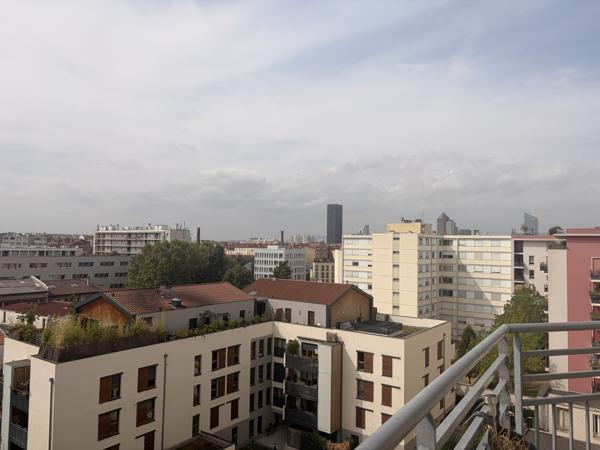 LOCATION 69100 VIELLEURBANNE - APPARTEMENT T3 D'EXCEPTION AU 7ème ETAGE AVEC TERRASSE