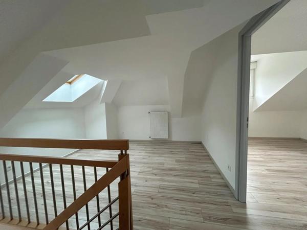 Appartement à louer 4 pièces 73.71m²