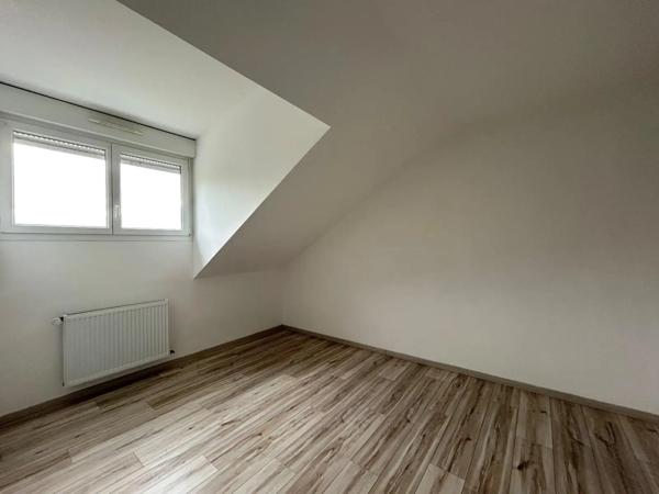 Appartement à louer 4 pièces 73.71m²