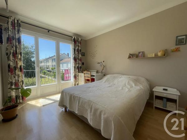 Maison à vendre  6 pièces - 127,09 m 2   MAUREPAS  - 78
