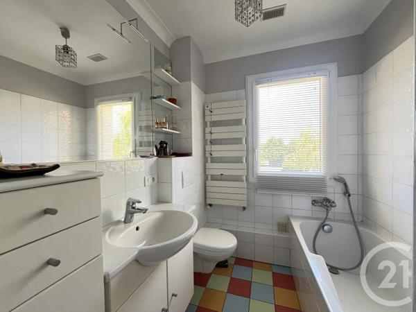 Maison à vendre  6 pièces - 127,09 m 2   MAUREPAS  - 78