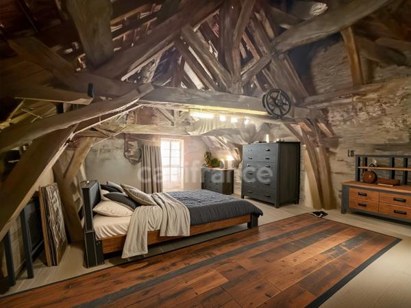 Maison à vendre 6 pièces  (71)