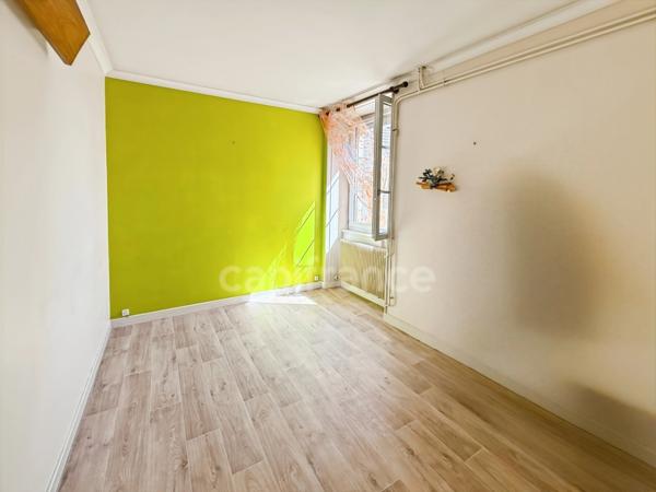 Maison à vendre 6 pièces  (71)